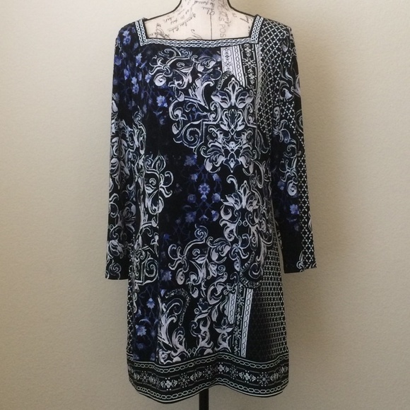 White House Black Market Dresses & Skirts - White House Black Market Floral Dress